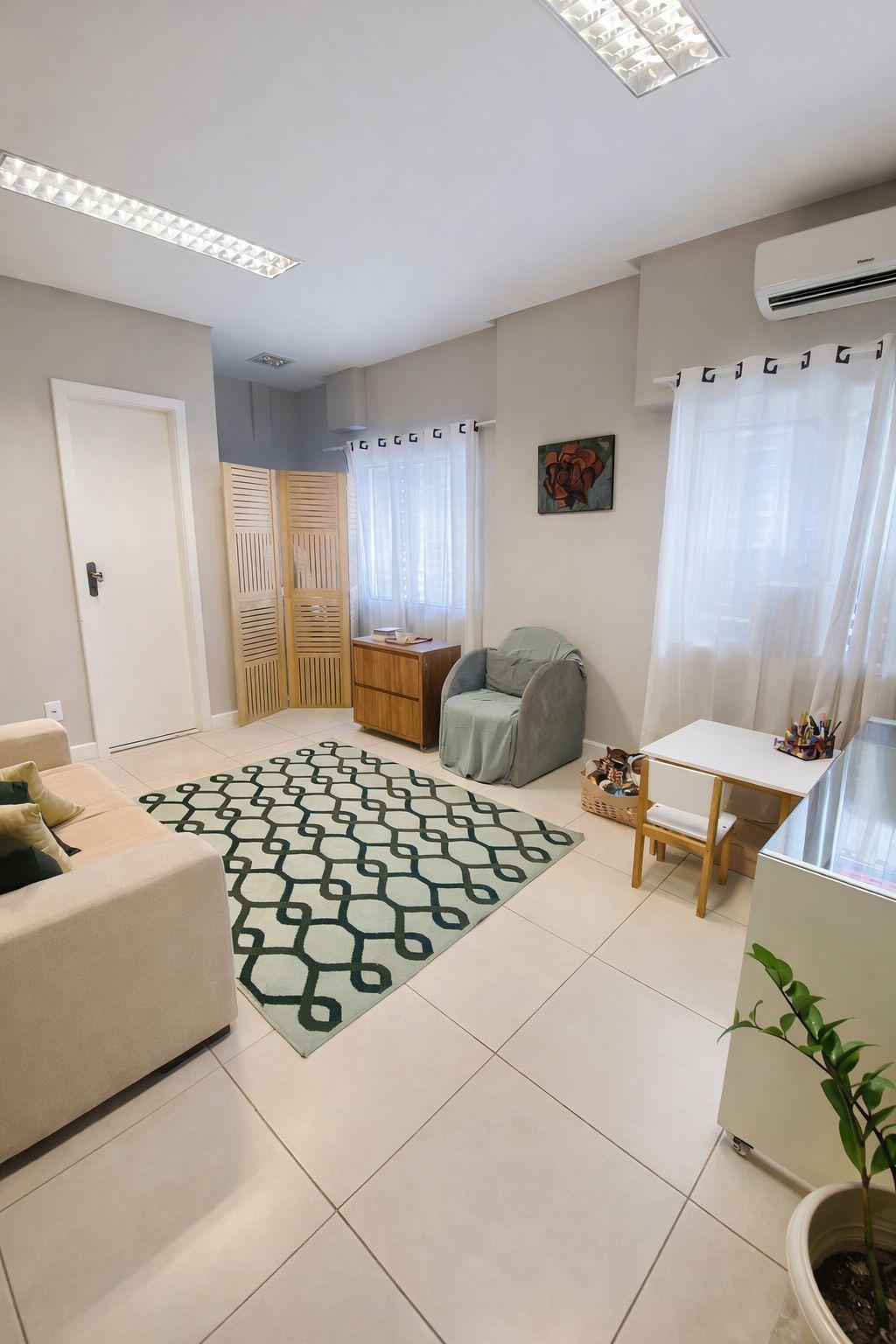 Espaço Núcleo Reconvexo